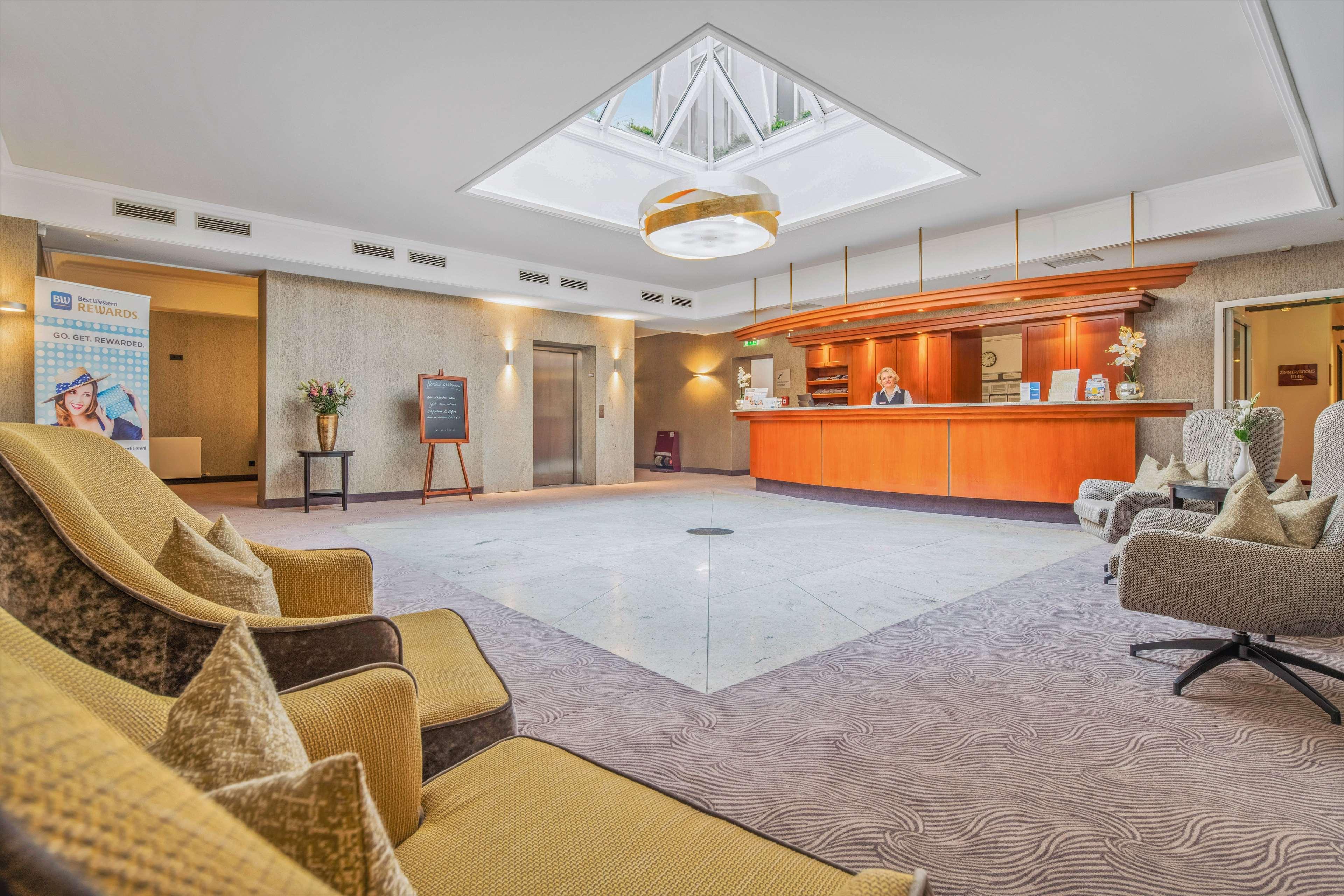 Hotel Western Excelsior 4*
